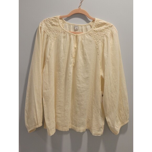 Old Navy Tops - Old Navy Cream Lightweight Blouse NWT Size L